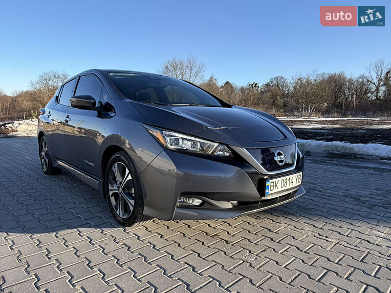 Хэтчбек Nissan Leaf 2018 в Ровно