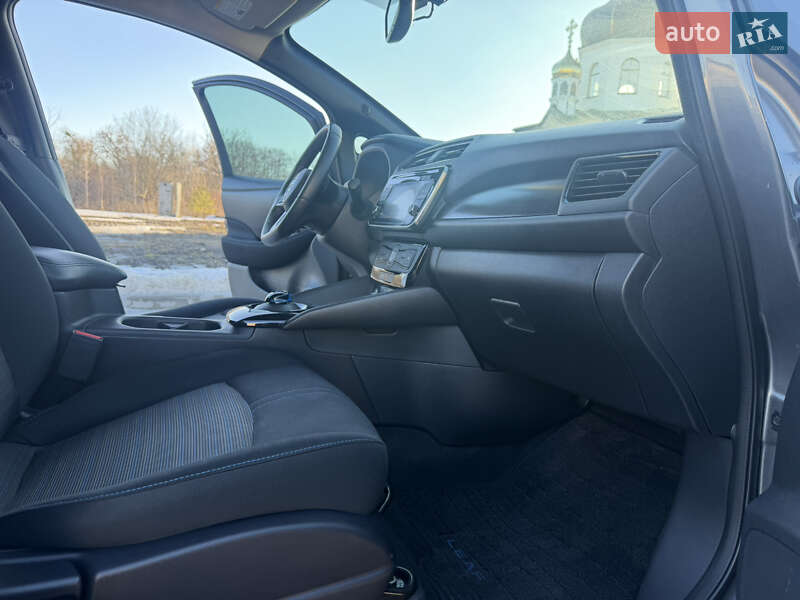 Хэтчбек Nissan Leaf 2018 в Ровно