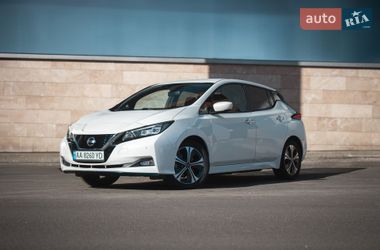 Хэтчбек Nissan Leaf 2020 в Киеве