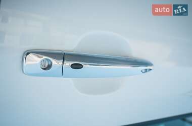 Хетчбек Nissan Leaf 2020 в Києві