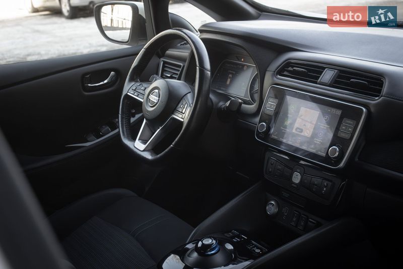 Хетчбек Nissan Leaf 2020 в Києві