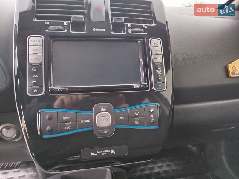 Хетчбек Nissan Leaf 2016 в Житомирі