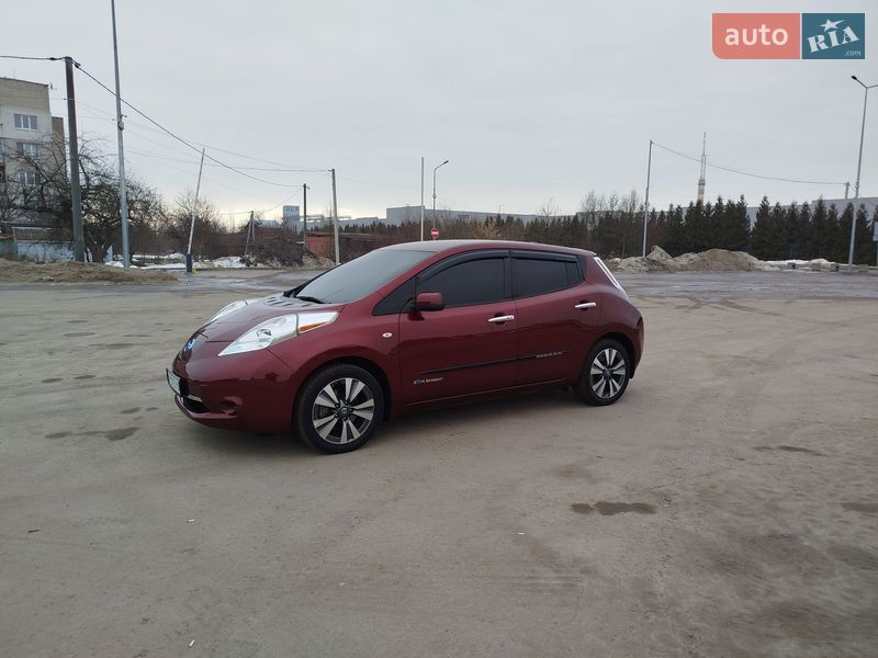 Хетчбек Nissan Leaf 2016 в Житомирі