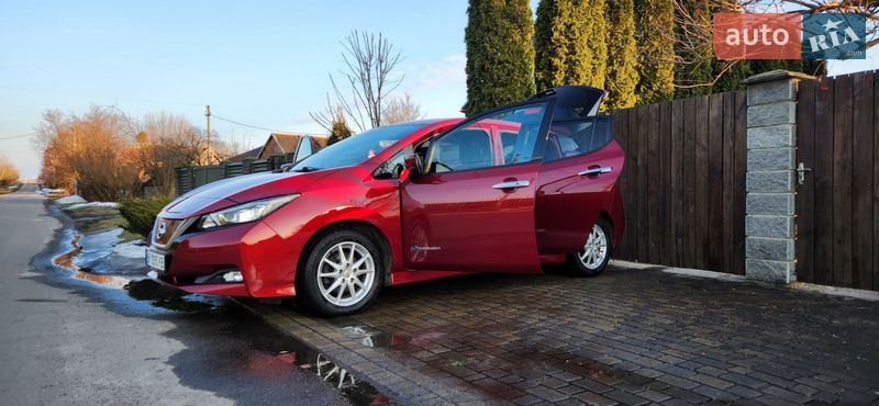 Хэтчбек Nissan Leaf 2018 в Ровно