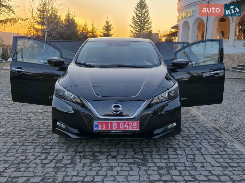 Хетчбек Nissan Leaf 2018 в Золочеві