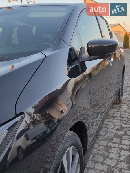 Хетчбек Nissan Leaf 2018 в Золочеві