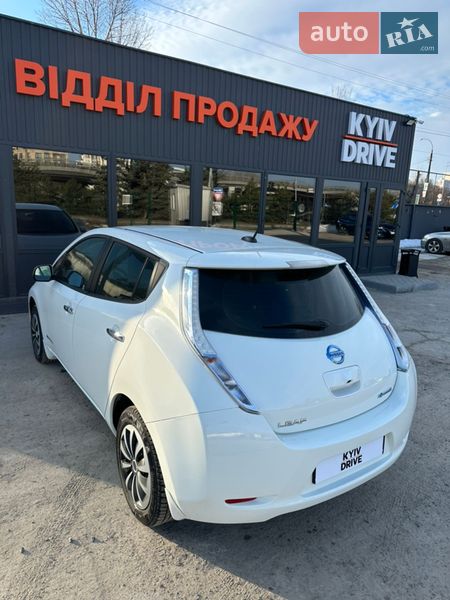 Хэтчбек Nissan Leaf 2016 в Киеве
