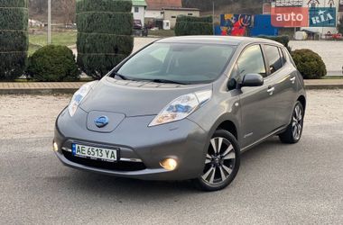 Хэтчбек Nissan Leaf 2015 в Днепре
