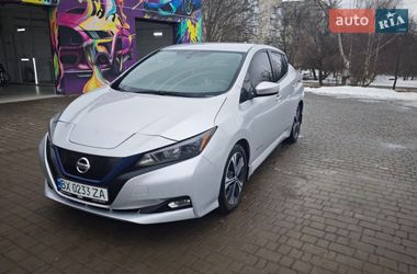 Хетчбек Nissan Leaf 2018 в Кам'янець-Подільському