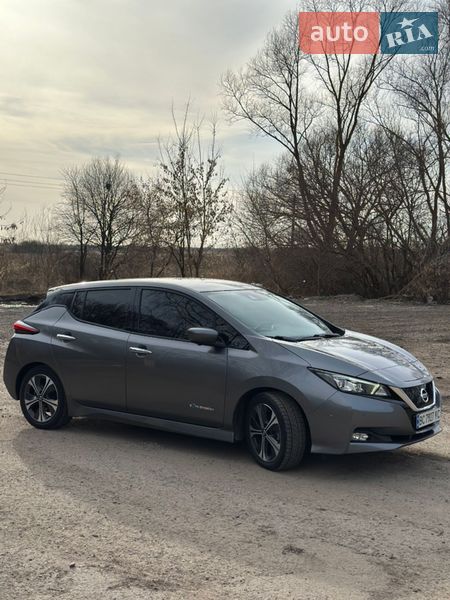 Хетчбек Nissan Leaf 2018 в Львові