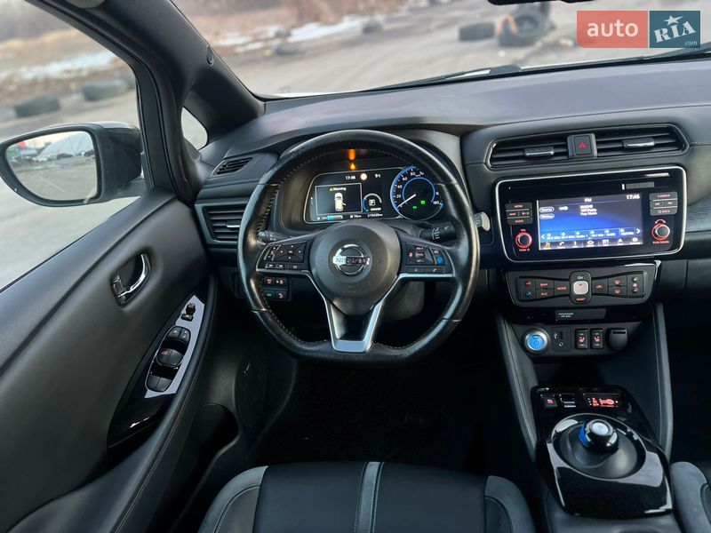 Хэтчбек Nissan Leaf 2018 в Киеве