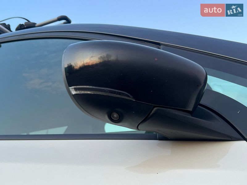 Хэтчбек Nissan Leaf 2018 в Киеве