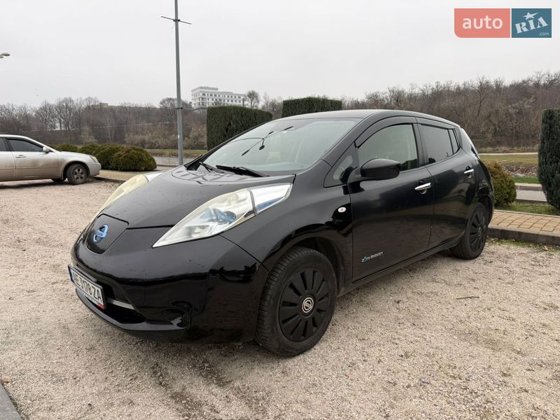 Хетчбек Nissan Leaf 2017 в Дніпрі