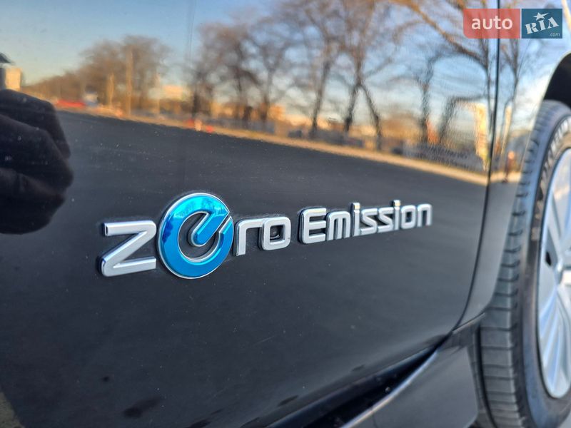 Хэтчбек Nissan Leaf 2020 в Одессе