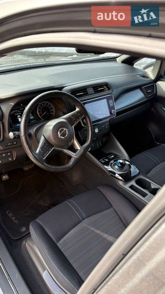 Хэтчбек Nissan Leaf 2019 в Хмельницком