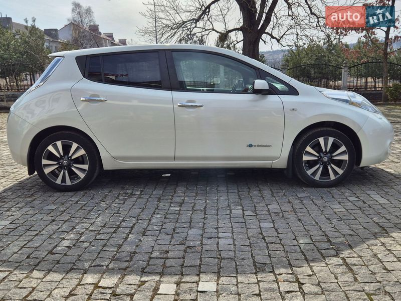 Хэтчбек Nissan Leaf 2016 в Золочеве