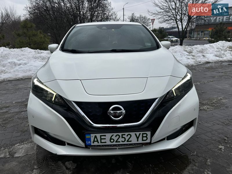 Хэтчбек Nissan Leaf 2018 в Днепре