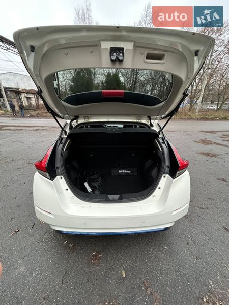 Хэтчбек Nissan Leaf 2018 в Днепре