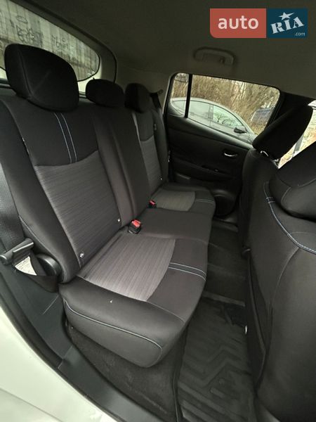 Хэтчбек Nissan Leaf 2018 в Днепре