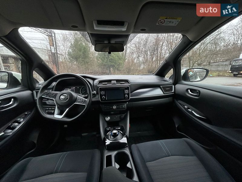 Хэтчбек Nissan Leaf 2018 в Днепре