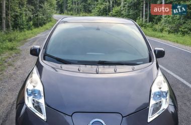 Хэтчбек Nissan Leaf 2013 в Николаеве