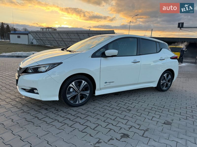 Хэтчбек Nissan Leaf 2018 в Владимире