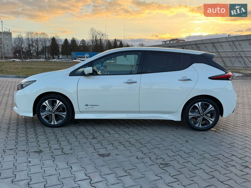 Хэтчбек Nissan Leaf 2018 в Владимире