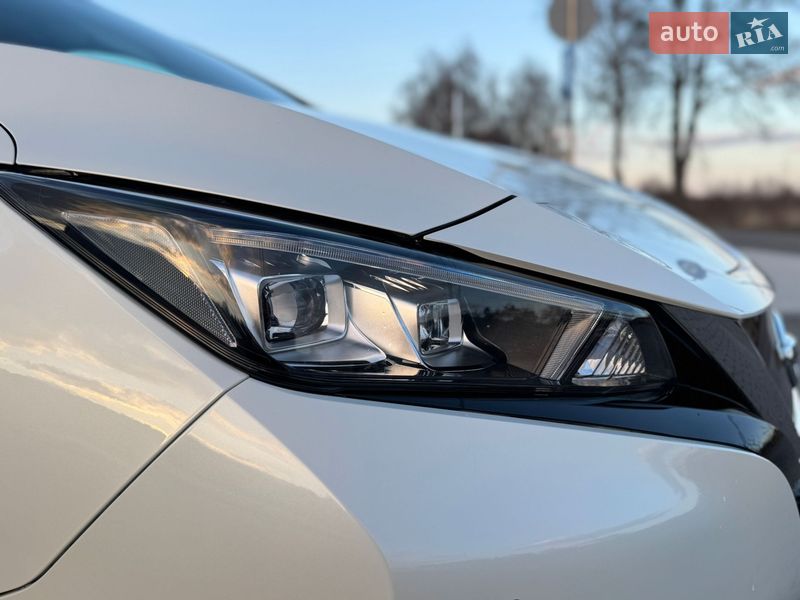 Хэтчбек Nissan Leaf 2018 в Владимире