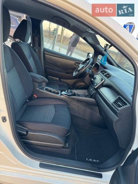 Хэтчбек Nissan Leaf 2018 в Владимире