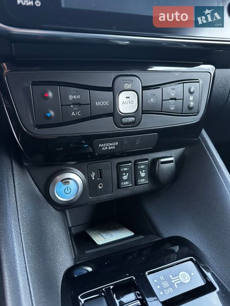 Хэтчбек Nissan Leaf 2018 в Владимире