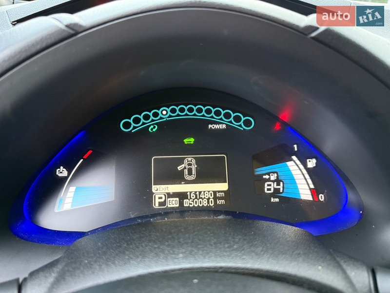 Хэтчбек Nissan Leaf 2016 в Городке