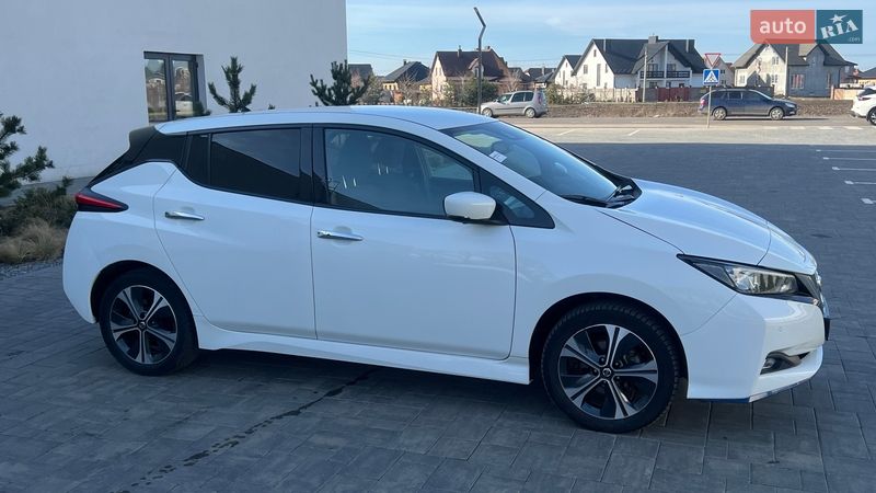 Хетчбек Nissan Leaf 2019 в Луцьку