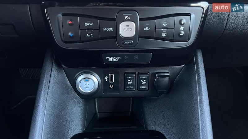 Хетчбек Nissan Leaf 2019 в Луцьку