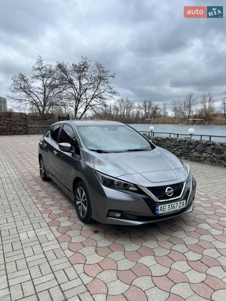 Хэтчбек Nissan Leaf 2020 в Днепре