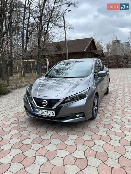 Хэтчбек Nissan Leaf 2020 в Днепре