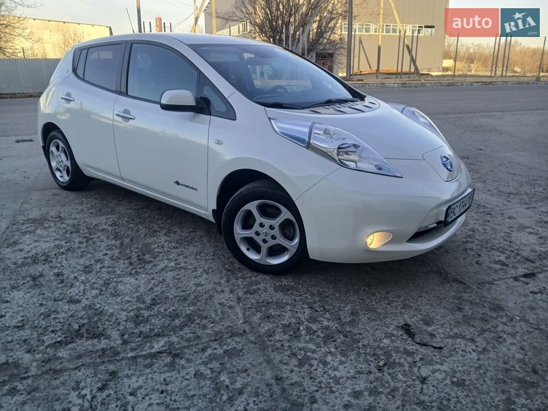 Хетчбек Nissan Leaf 2017 в Стрию
