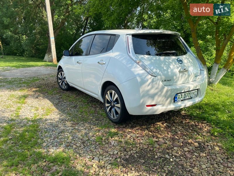 Хэтчбек Nissan Leaf 2016 в Тернополе