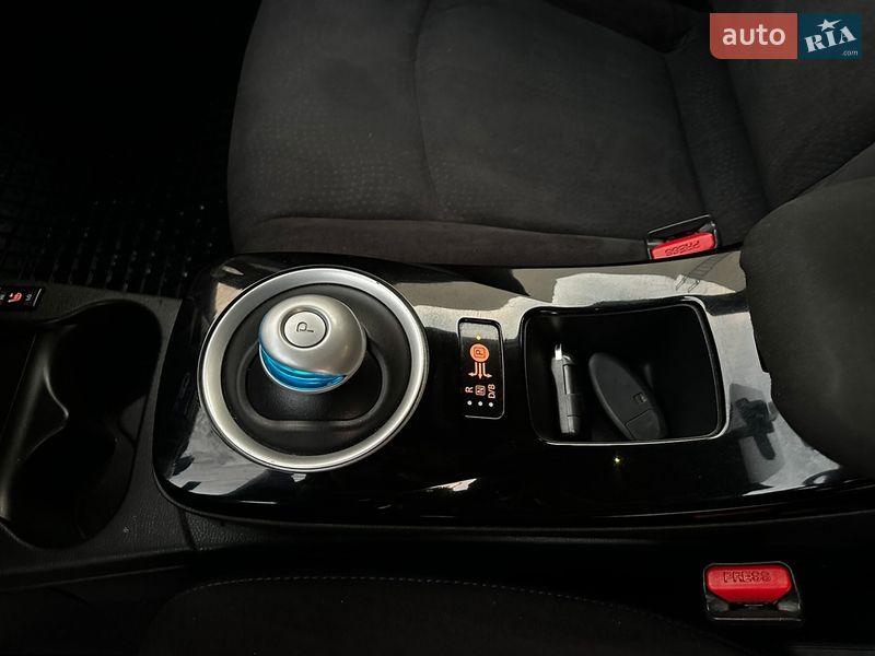 Хетчбек Nissan Leaf 2016 в Луцьку