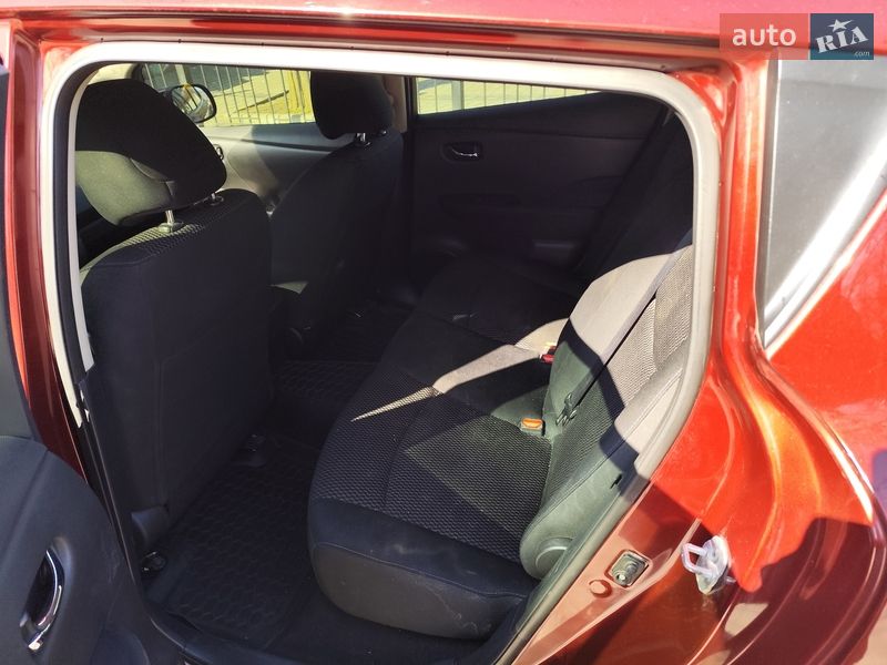 Хетчбек Nissan Leaf 2016 в Одесі