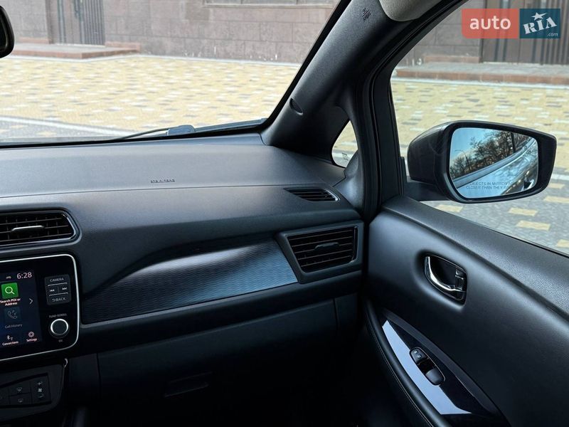 Хэтчбек Nissan Leaf 2020 в Николаеве