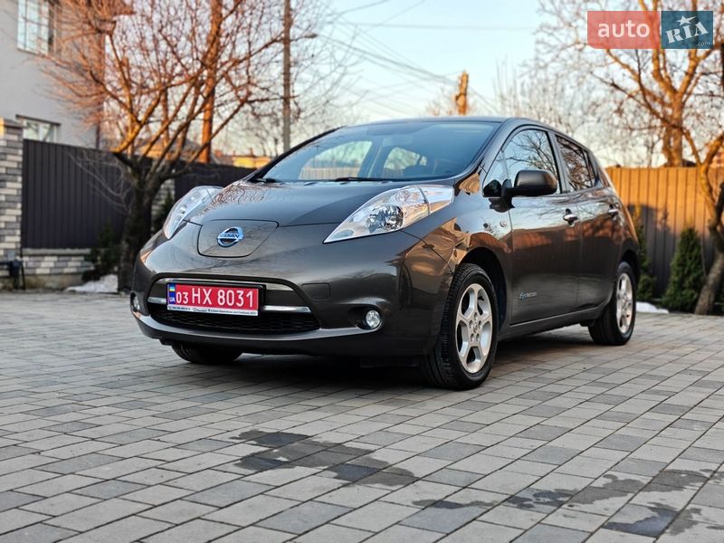 Хетчбек Nissan Leaf 2016 в Івано-Франківську