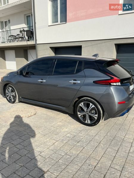 Хэтчбек Nissan Leaf 2018 в Тернополе