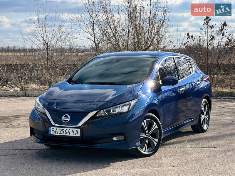 Хэтчбек Nissan Leaf 2020 в Кропивницком