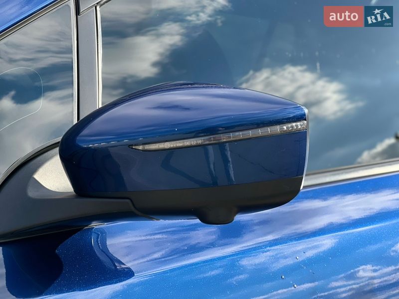 Хэтчбек Nissan Leaf 2020 в Кропивницком