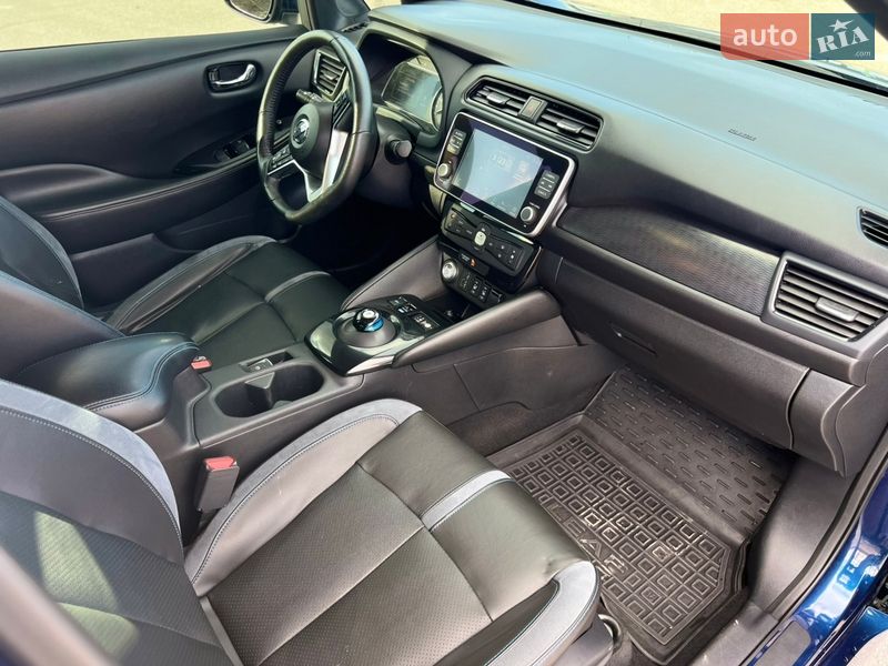 Хэтчбек Nissan Leaf 2020 в Кропивницком