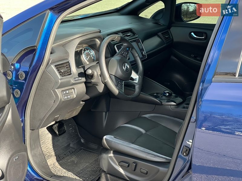 Хэтчбек Nissan Leaf 2020 в Кропивницком