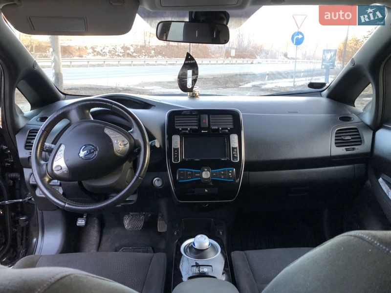 Хетчбек Nissan Leaf 2016 в Тернополі