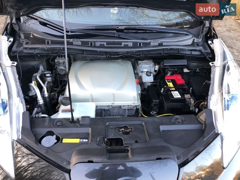 Хетчбек Nissan Leaf 2016 в Тернополі