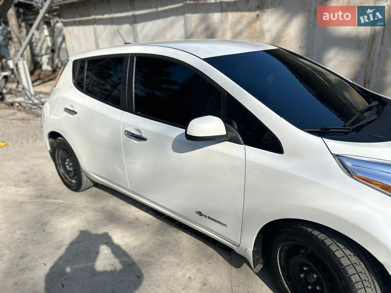 Хетчбек Nissan Leaf 2015 в Одесі