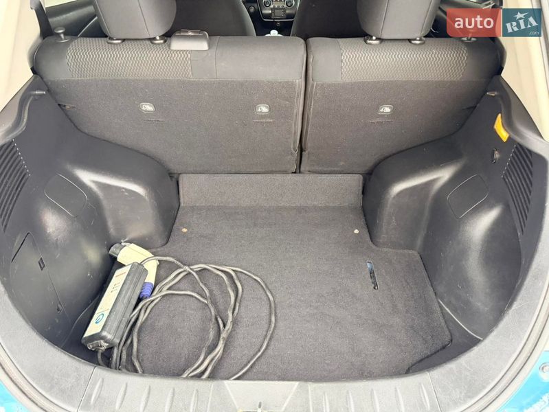 Хэтчбек Nissan Leaf 2014 в Любаре